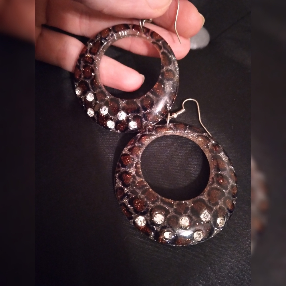 Sparkly cheetah print earings
